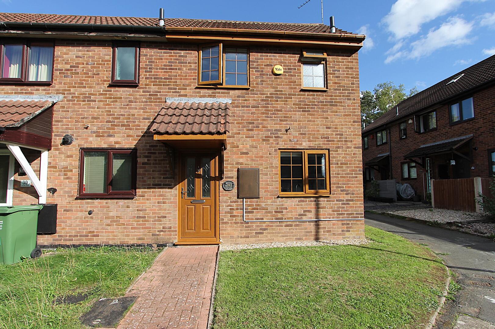 2 bed property in Linnet Rise, Kidderminster